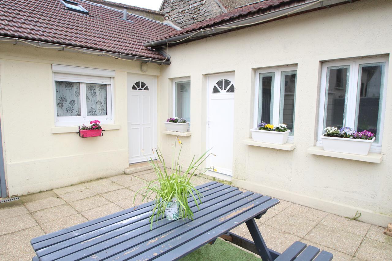 La Maison De Campagne Banthelu Luaran gambar